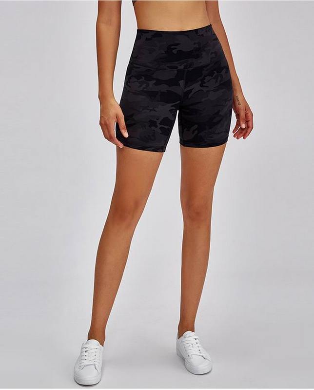 Lululemon Women's Shorts 302